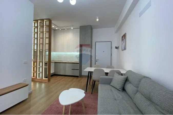 Tirane, shitet apartament 1+1 Kati 3, 50 m² 80.000 € (Rruga Bamir Topi, Tiranë)