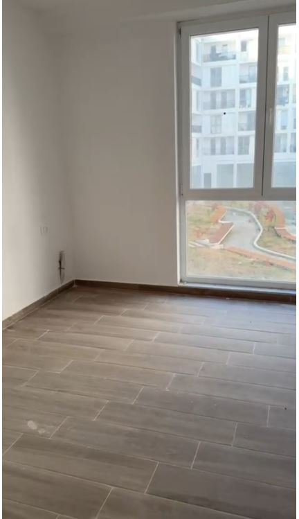 Jepet me Qera Apartament Bosh 2+1 ne 5 Maji,  Kati 1, 90 m² 300 €URO