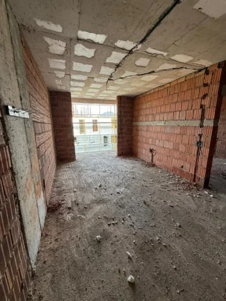 Tirane, shitet apartament 1+1+Ballkon Kati 3, 68 m² 95.000 € (Ali Demi)