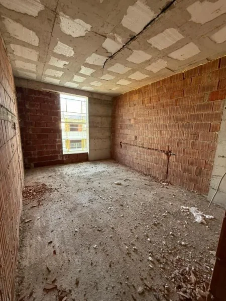 Tirane, shitet apartament 1+1+Ballkon Kati 3, 68 m² 95.000 € (Ali Demi)