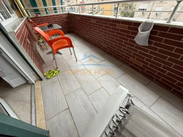 Tirane, shitet apartament 2+1+2+Ballkon Kati 2, 121 m² 250.000 € (21 Dhjetori)