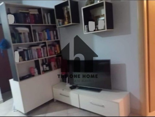 Tirane, jepet me qera apartament 1+1+Ballkon Kati 3, 70 m² 400 € (Yzberisht)