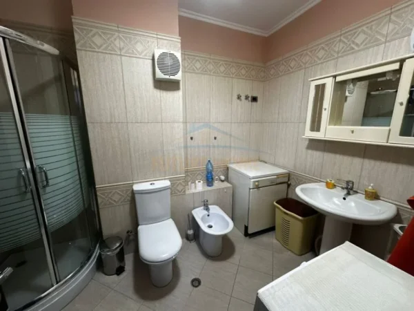 Tirane, jepet me qera apartament 2+1 Kati 7, 97 m² 750 € (Don Bosko)