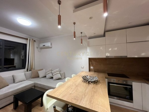 Tirane, jap me qera apartament 1+1 Kati 3, 55 m² 600 €