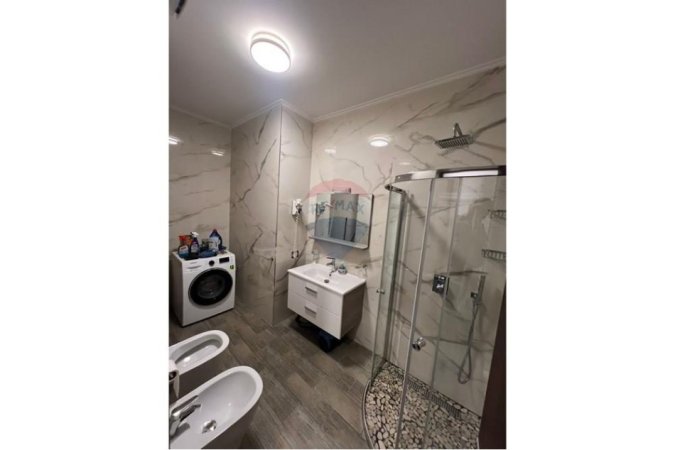 Tirane, jepet me qera apartament 2+1 , 114 m² 1.400 € (Rruga e Kosovareve)