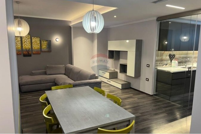 Tirane, jepet me qera apartament 2+1 , 114 m² 1.400 € (Rruga e Kosovareve)