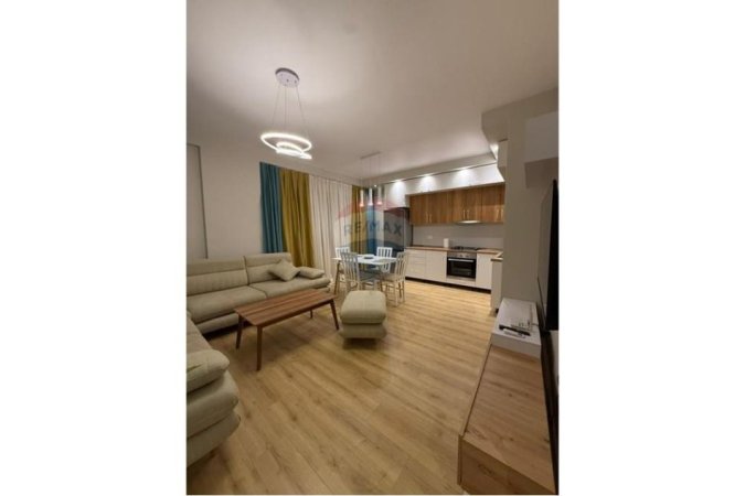 Tirane, jepet me qera apartament 1+1 , 75 m² 550 € (Astir)