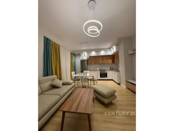 Tirane, jap me qera apartament 1+1 Kati 5, 75 m² 550 €