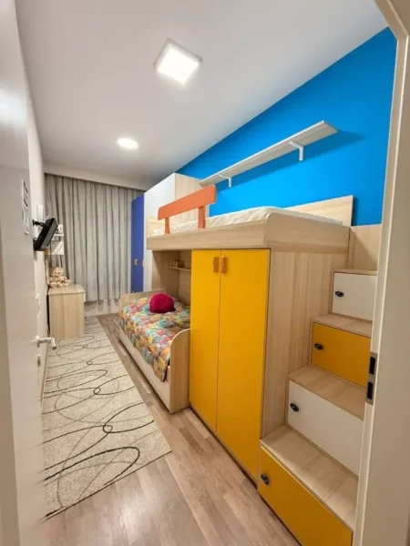 Tirane, jepet me qera apartament 2+1 Kati 3, 93 m² 550 € (Kompleksi Mangalem)