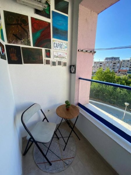 Tirane, jepet me qera apartament 2+1 Kati 3, 93 m² 550 € (Kompleksi Mangalem)