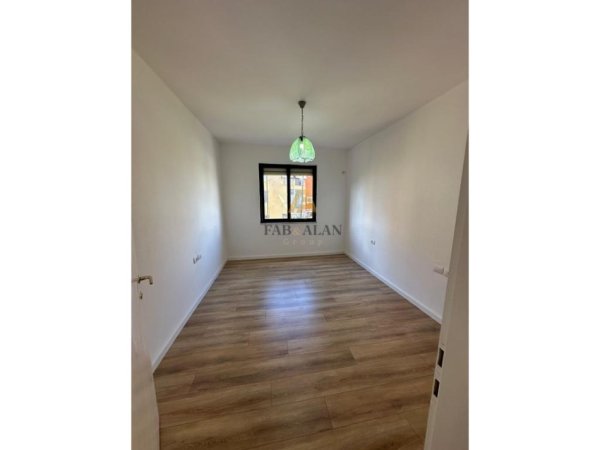 Tirane, shitet apartament 2+1 Kati 5, 81 m² 165.000 € (Ish Fusha e Aviacionit)