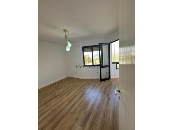 Tirane, shitet apartament 2+1 Kati 5, 81 m² 165.000 € (Ish Fusha e Aviacionit)