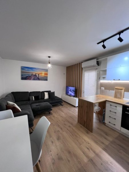 Tirane, jepet me qera apartament 1+1 Kati 2, 58 m² 500 € 