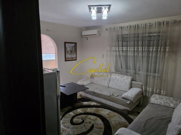 Tirane, jepet me qera apartament 1+1 Kati 3, 70 m² 420 € (RRUGA BARDHYL)