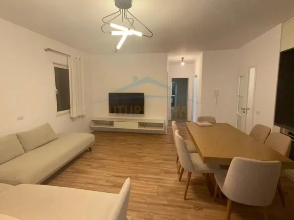 Tirane, shes 3+1+Ballkon Kati 4, 125 m² 141.000 € (Linze)