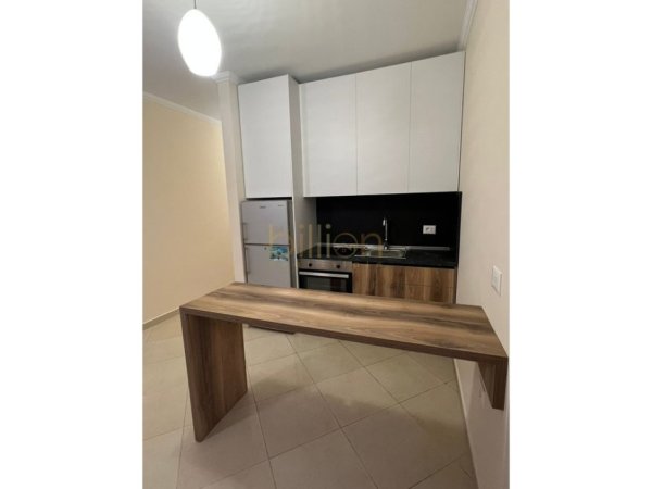 Tirane, jepet me qera 1+1+Ballkon , 70 m² 500 € (Astir)