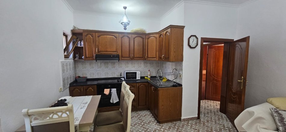 Tirane, jepet me qera apartament 1+1+Ballkon Kati 4, 71 m² 450 € (Restorant Alteo)