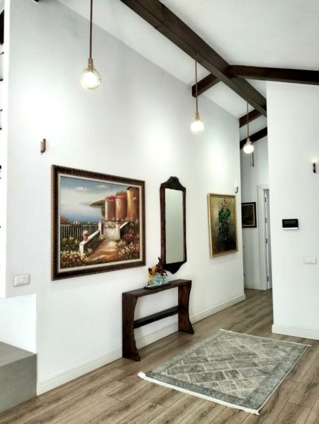 Tirane, jepet me qera 3+1+Aneks+Ballkon Kati 2, 210 m² 