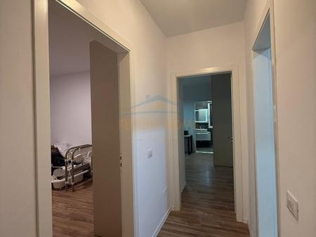 Tirane, shitet apartament 3+1 Kati 4, 131 m² 141.000 € 