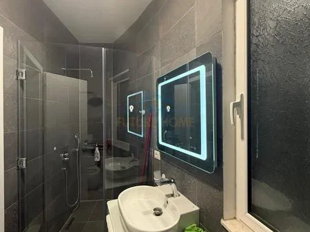 Tirane, shitet apartament 3+1 Kati 4, 131 m² 141.000 € 