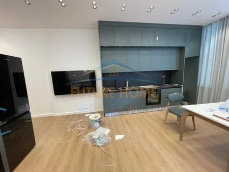 Tirane, jepet me qera apartament 2+1 Kati 1, 90 m² 1.000 € 