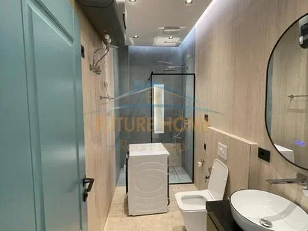 Tirane, jepet me qera apartament 2+1 Kati 1, 90 m² 1.000 € 