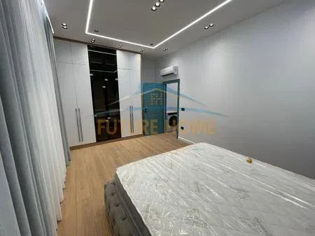 Tirane, jepet me qera apartament 2+1 Kati 1, 90 m² 1.000 € 