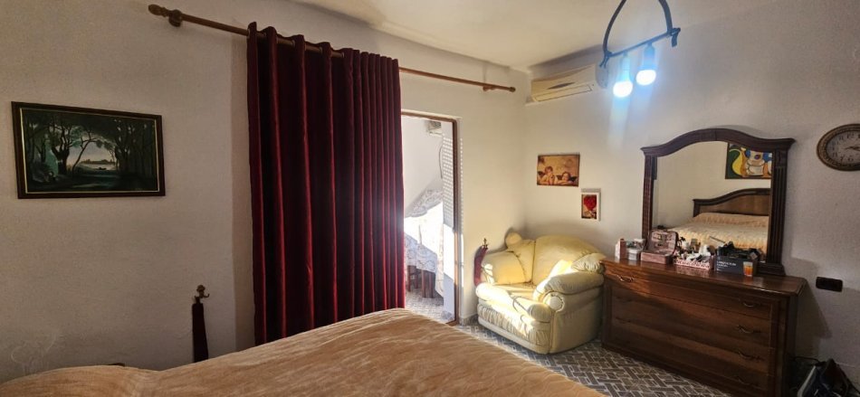 Tirane, jepet me qera apartament 1+1+Ballkon Kati 4, 71 m² 450 € (Restorant Alteo)