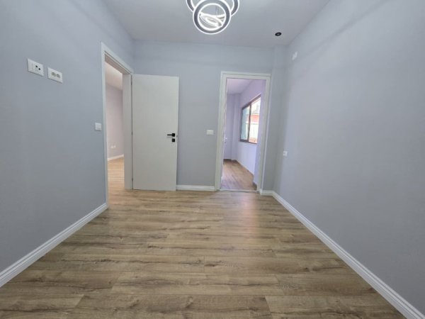 Tirane, shitet apartament 1+1+Ballkon Kati 6, 49 m² 98.000 € 