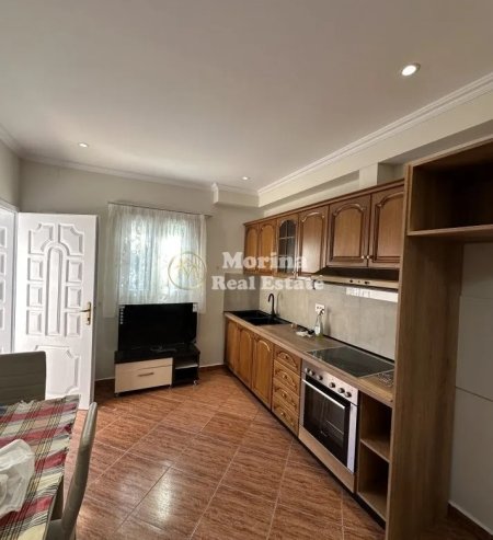Tirane, jepet me qera shtepi 1+1 Kati 1, 50 m² 450 € (Rruga Dervish Luzha)