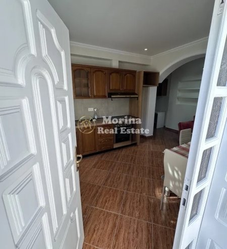 Tirane, jepet me qera shtepi 1+1 Kati 1, 50 m² 450 € (Rruga Dervish Luzha)