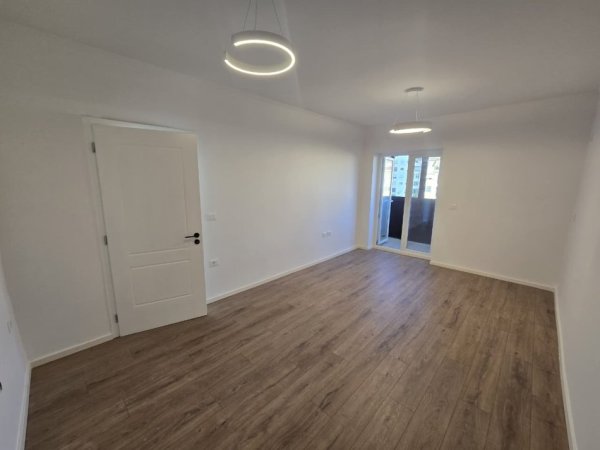 Tirane, shitet apartament 1+1+Ballkon Kati 6, 54 m² 115.000 € 