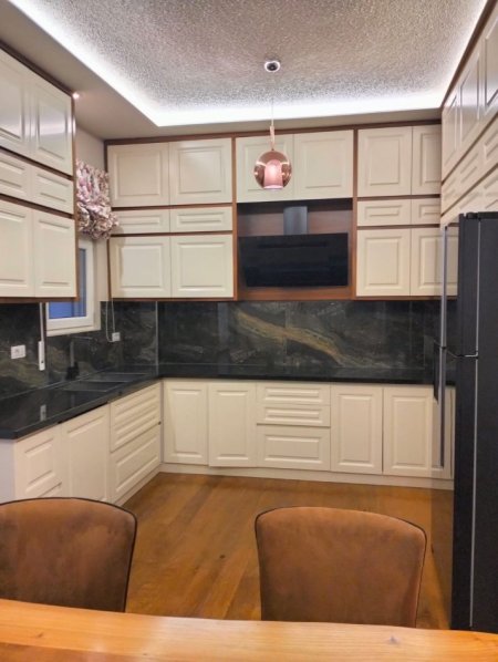 Tirane, jepet me qera Vile 3+1+Aneks+Ballkon Kati 1, (Secret Garden Residence)