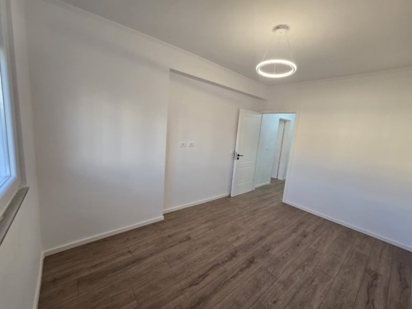 Tirane, shitet apartament 1+1+Ballkon Kati 6, 54 m² 115.000 € 