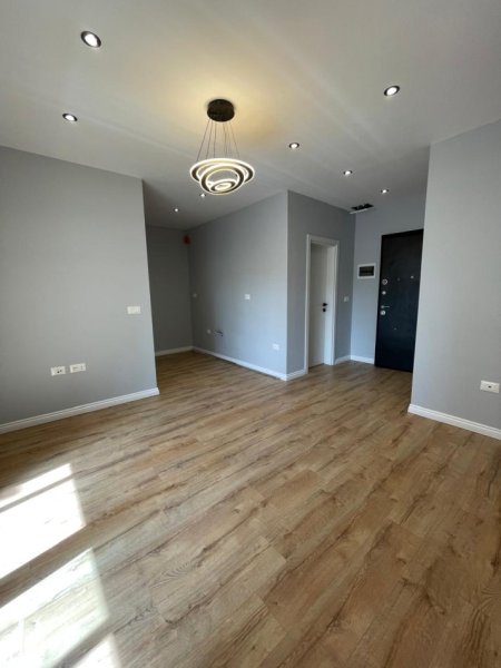 Tirane, shitet apartament 1+1+Ballkon Kati 6, 54 m² 115.000 € 