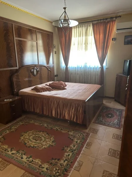Tirane, jepet me qera apartament 4+1+Aneks+Ballkon Kati 4, 200 m² (zogu i zi)