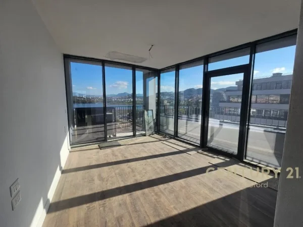 Tirane, shitet apartament 3+1+Aneks+Ballkon Kati 12, 213 m² 700.000 € (Lake View)