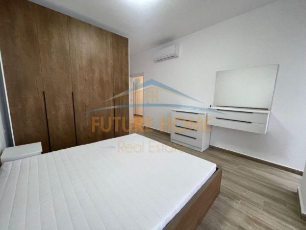 Tirane, jepet me qera apartament 2+1+Ballkon , 130 m² 1.000 € (Pranë Gjimnazit “Partizani”)