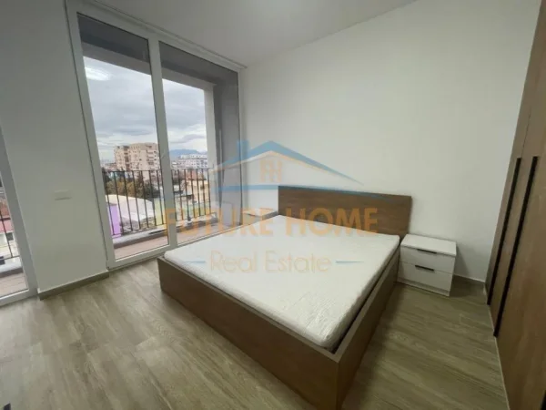 Tirane, jepet me qera apartament 2+1+Ballkon , 130 m² 1.000 € (Pranë Gjimnazit “Partizani”)