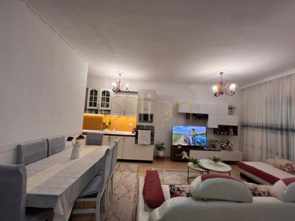 Tirane, shitet 1+1+Ballkon , 58 m² 105.000 € (Astir)