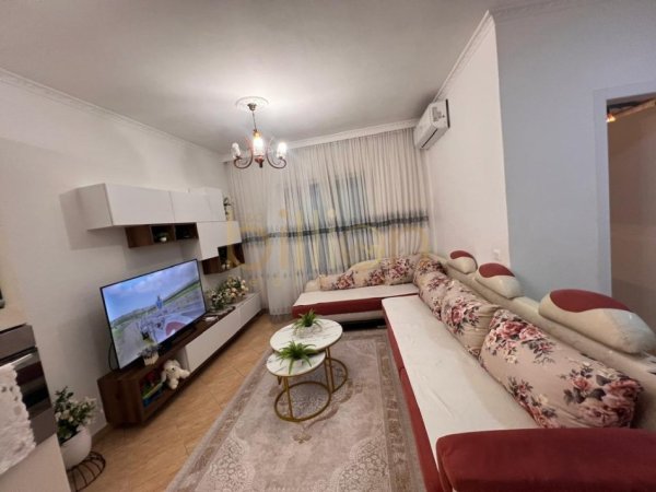 Tirane, shitet 1+1+Ballkon , 58 m² 105.000 € (Astir)