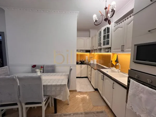 Tirane, shitet 1+1+Ballkon , 58 m² 105.000 € (Astir)