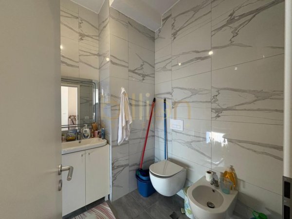 Tirane, shitet 1+1 , 65 m² 105.000€ (Ali Demi)