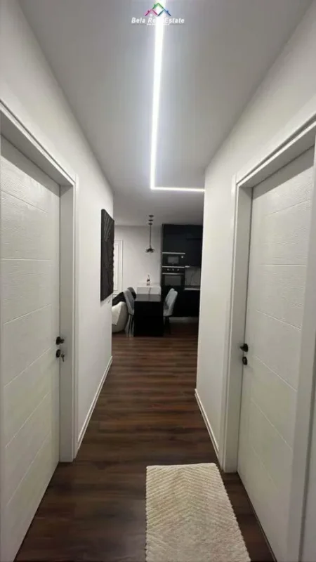 Tirane, jepet me qera apartament 1+1+Ballkon Kati 1, 70 m² 600 € (5 maji)