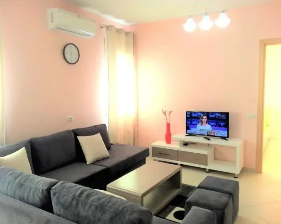 Tirane, jepet me qera apartament 1+1 Kati 5, 68 m² 500 € (Tek Ring Center, Zogu i Zi)