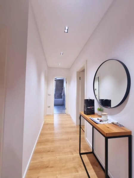 Tirane, shitet apartament 2+1 , 170 m² 580.000 € 