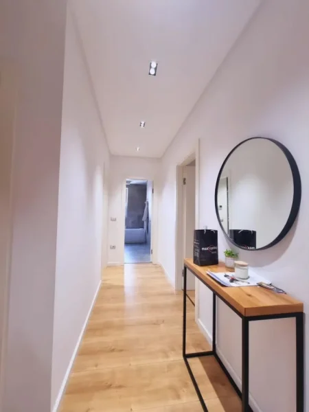 Tirane, shitet apartament 2+1 , 170 m² 580.000 € 