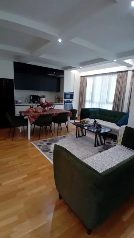 Tirane, shitet apartament 3+1 + 2 plus parkim te perfshir ne  Cmim,Kati 7, 112 m² (Fusha e Avicjoni ne Pedonale)