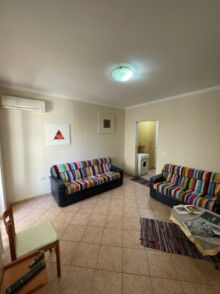 Tirane, jepet me qera apartament 1+1 Kati 6, 50 m² 500 € (pazari ri)