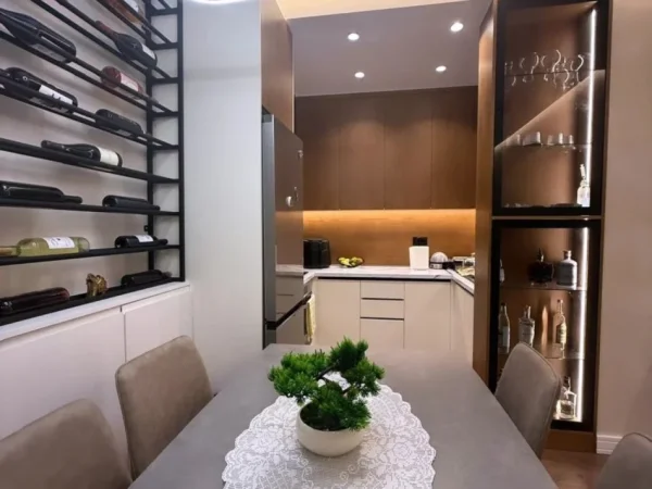 Tirane, shitet apartament 2+1 , 78 m² 115.000 €